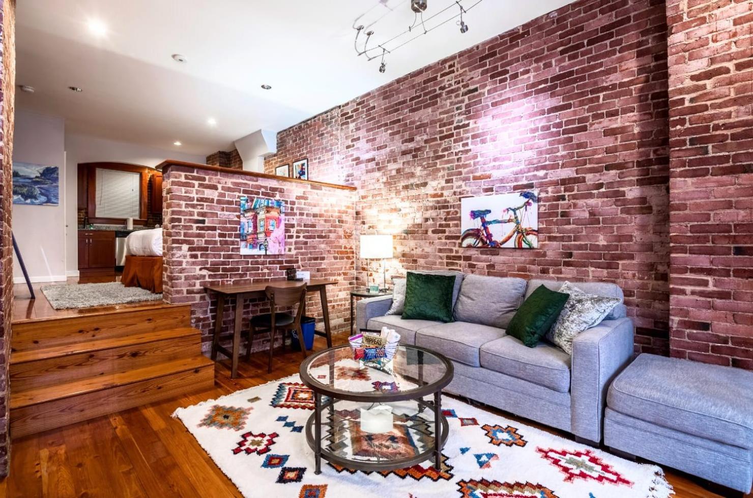 Historic Brick In North End Apartment *
